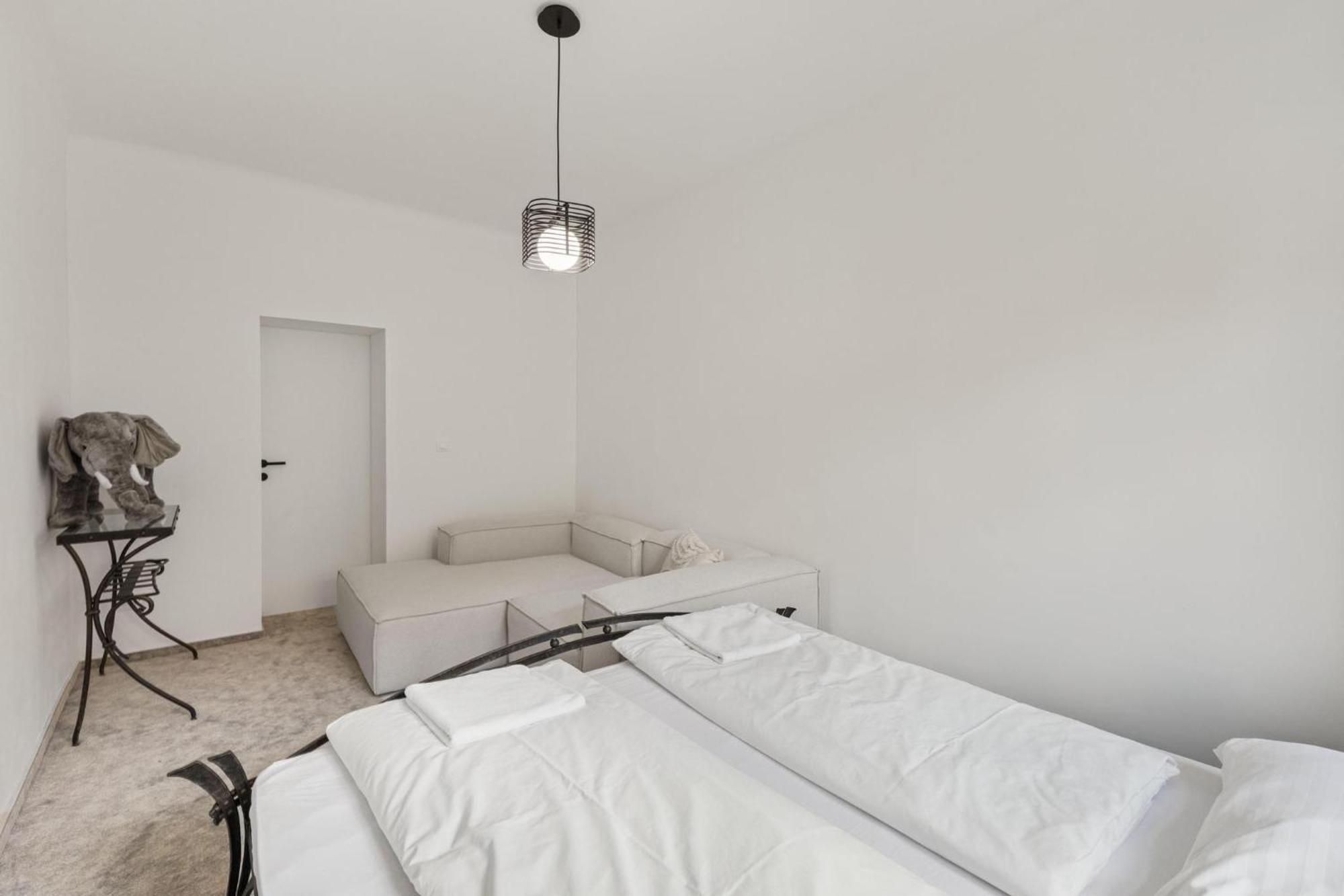 Ah Luxury Old Town Apartment